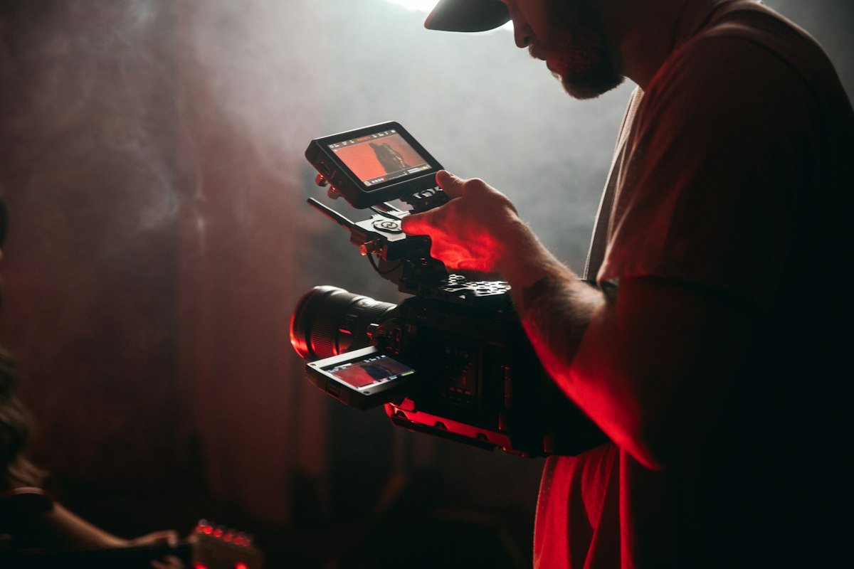 Stand-in: Feature tile – camera crew Film crew operating camera, placeholder feature image